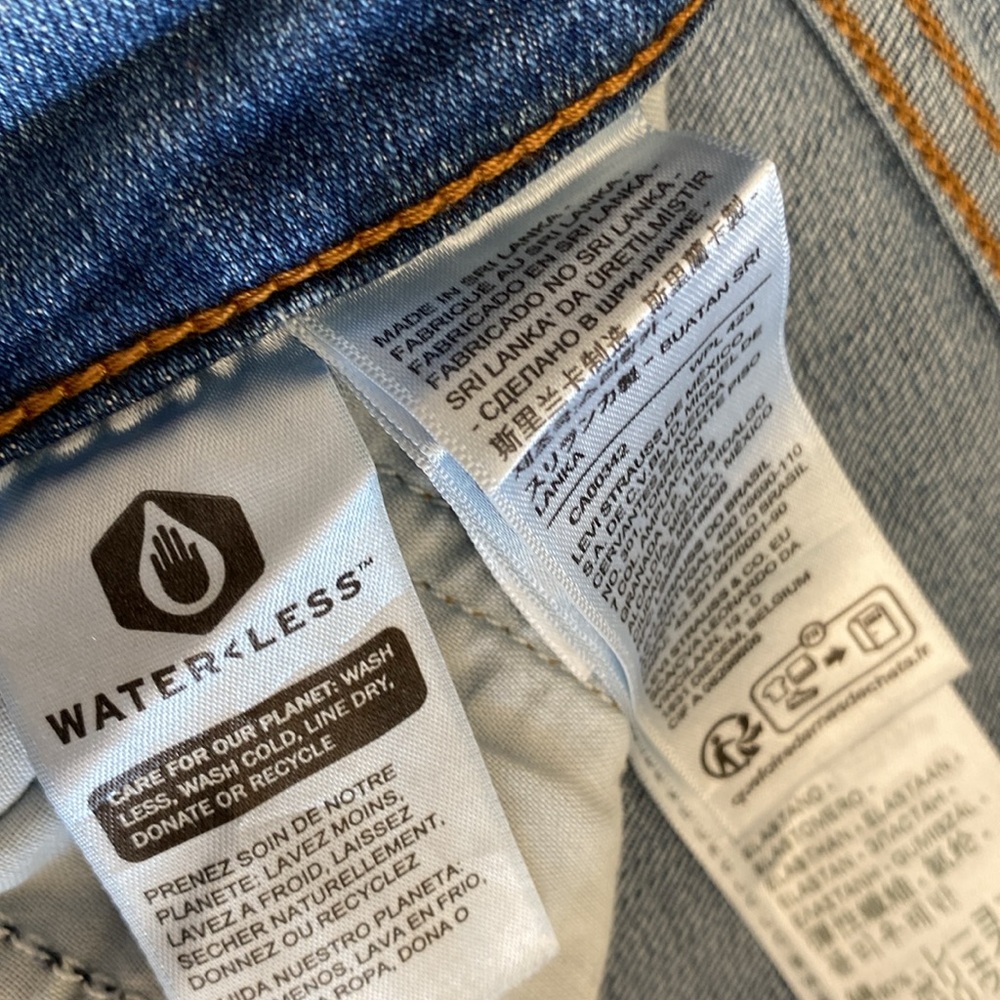 LEVI’S 725 High Rise Bootcut Distressed 8/29 (like new!) - Picture 5 of 14